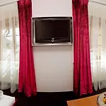 Hotel Schloss Zu 4*