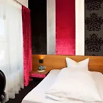 Schloss Zu 4*
