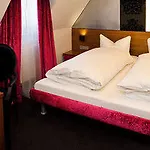 Schloss Zu 4*