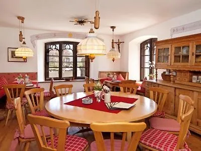 Schloss Zu Hotel Hopferau
