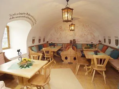 Schloss Zu Отель