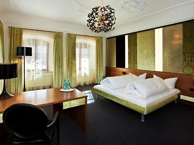 Schloss Zu 4* Хопферау
