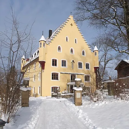 Schloss Zu Отель
