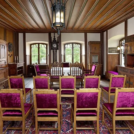 Schloss Zu 4*