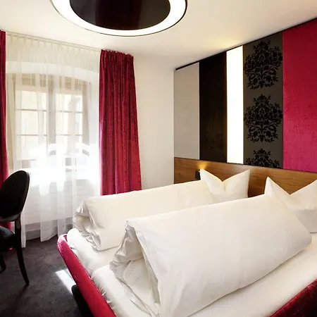Отель Schloss Zu 4*