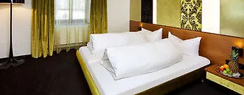 Отель Schloss Zu 4*