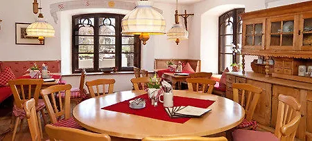 Schloss Zu 4*