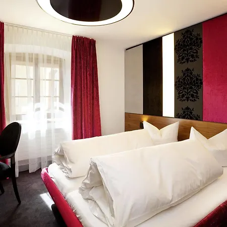 Hotel Schloss Zu 3*