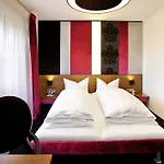Otel Schloss Zu Hopferau