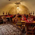 Schloss Zu Hotel 4*