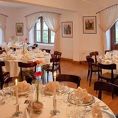 Otel Schloss Zu 4*
