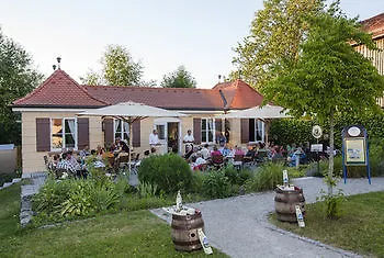 Schloss Zu 3* Хопферау