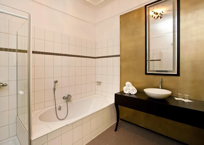 Hotel Schloss Zu 4*