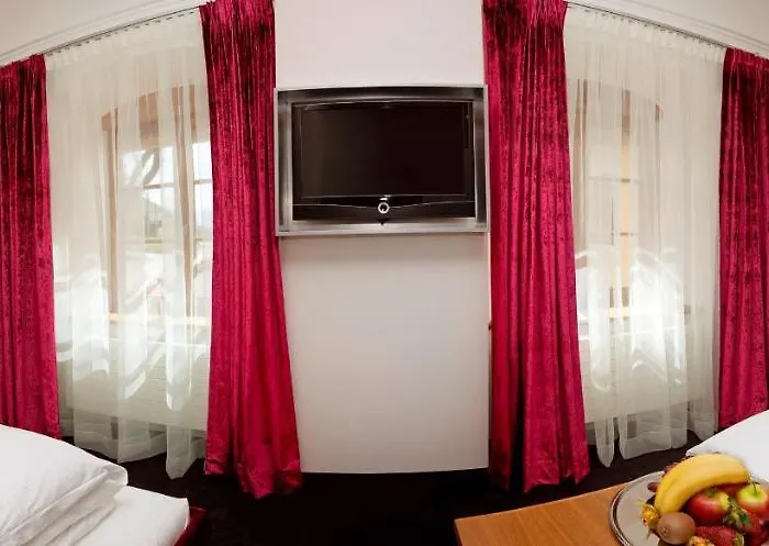 Hotel Schloss Zu 4*
