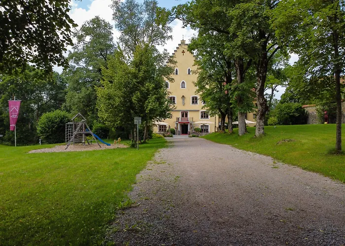 Schloss Zu 4* Hopferau