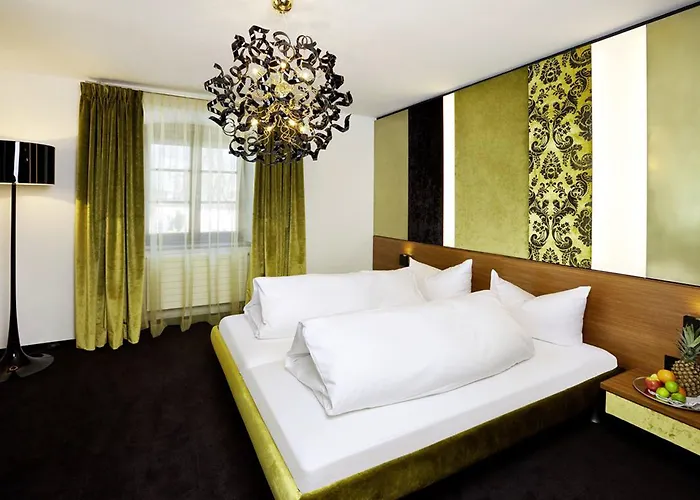 Schloss Zu Hotel 4*